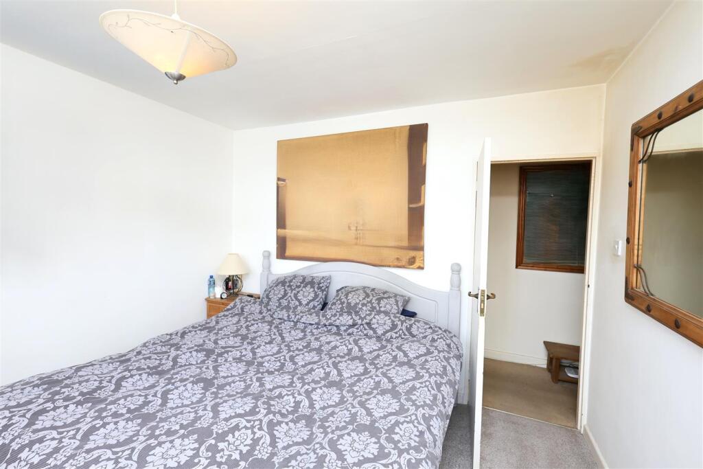 Apartment in Sevenoaks, Westerham - More