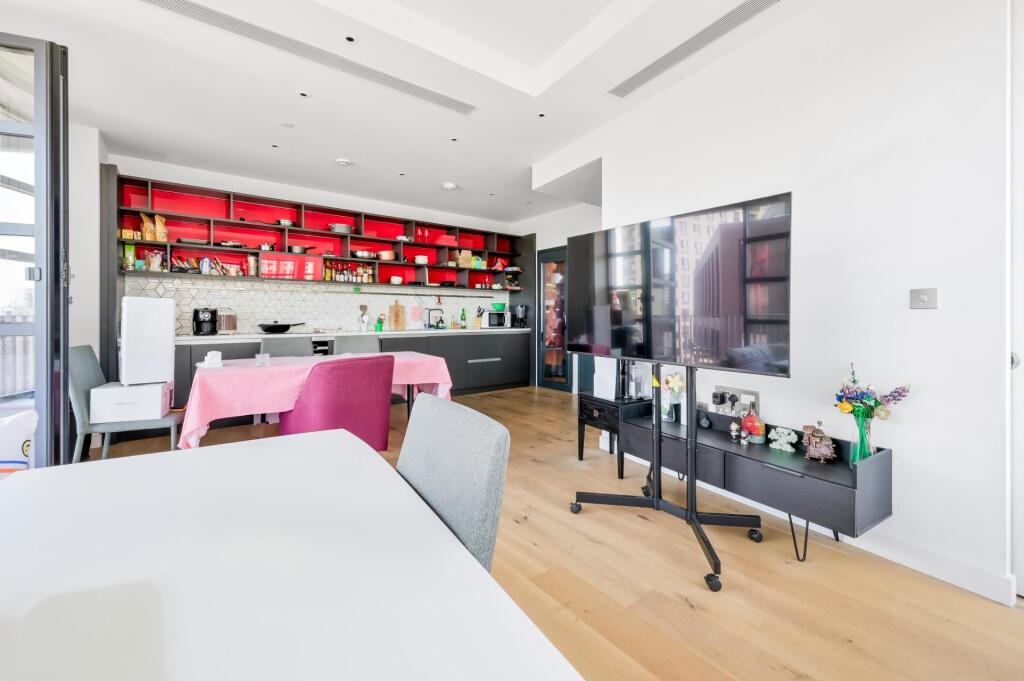 Main image of property: Defoe House, London City Island, E14