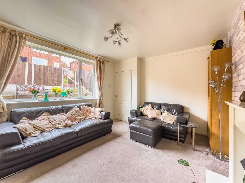 House in Kirklees, West Yorkshire - View 3
