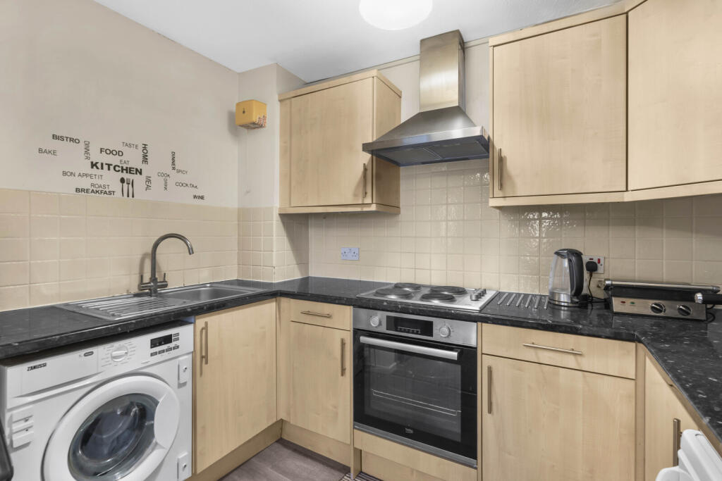 Apartment in East Hertfordshire, Bishop's Stortford - View 6