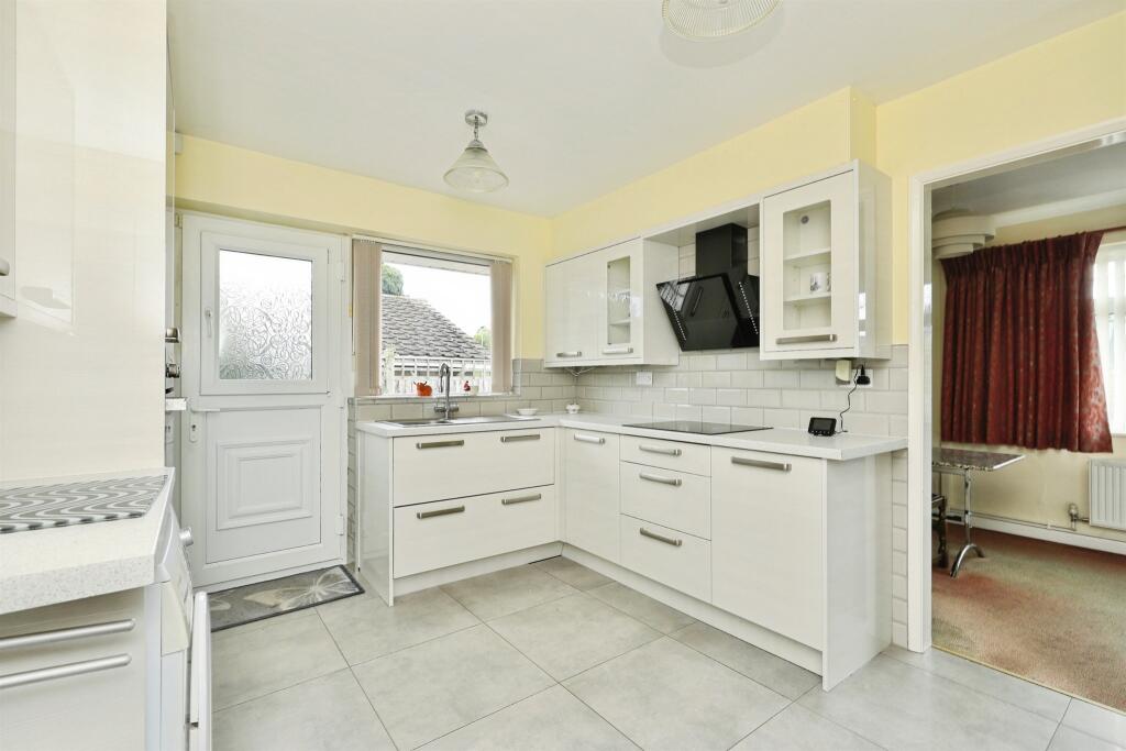 Grangewood Road, Laughton, Sheffield photo 4