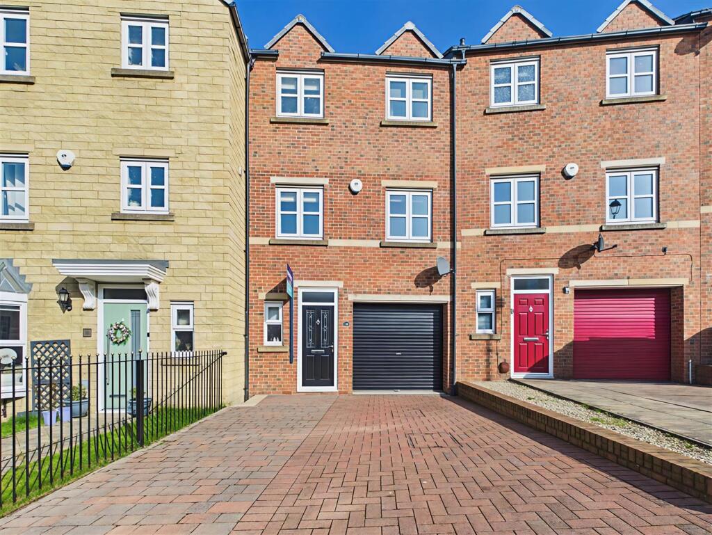 Main image of property: Queens Gate, Consett, DH8