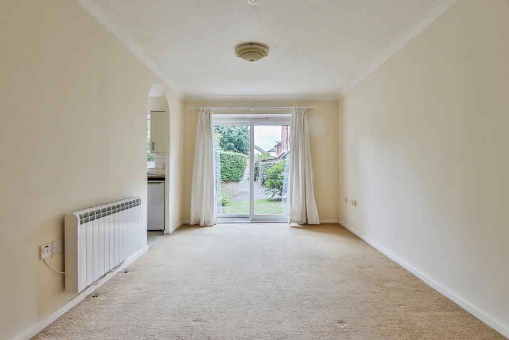 Apartment in Poole - View 2