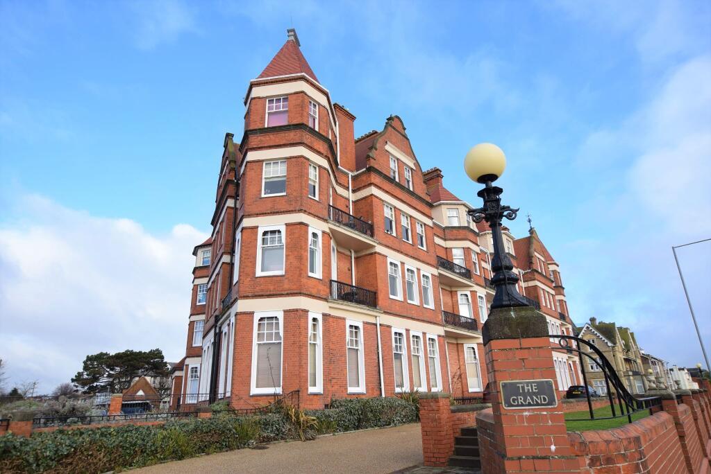 2-bed flat on The Grand, 73 Marine Parade East, Clacton-on-Sea, Essex, CO15 6JT, £280,000