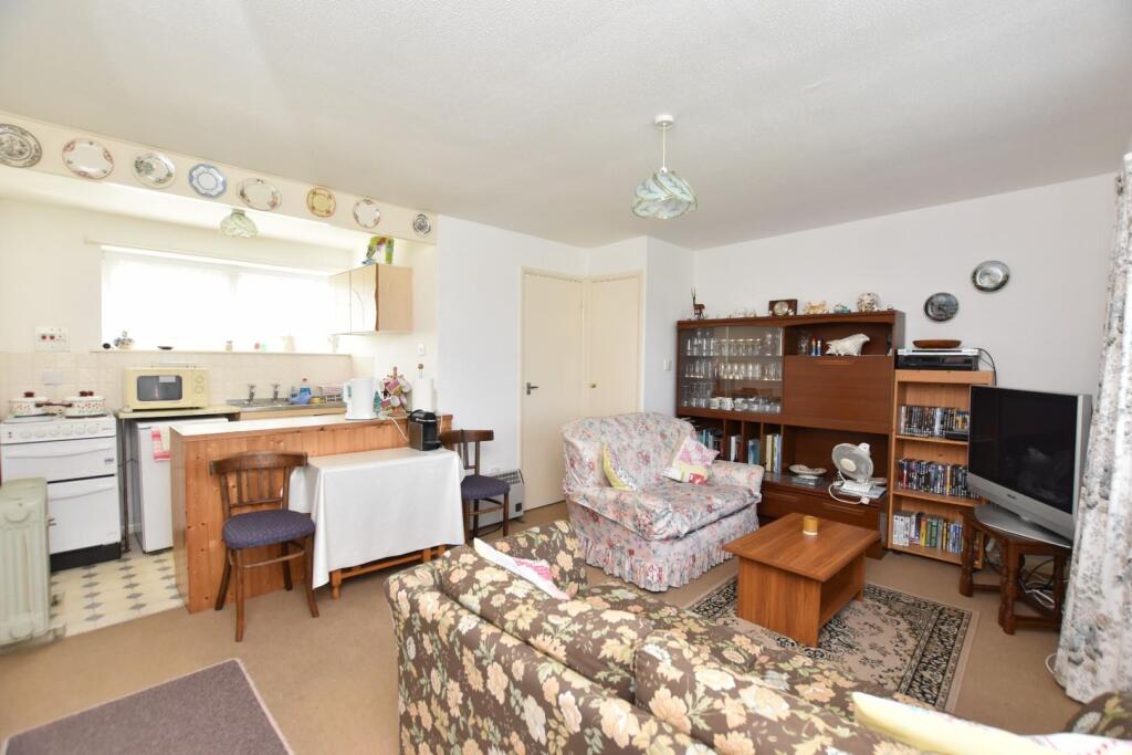 House in Folkestone and Hythe, Lade, Lydd - View 2