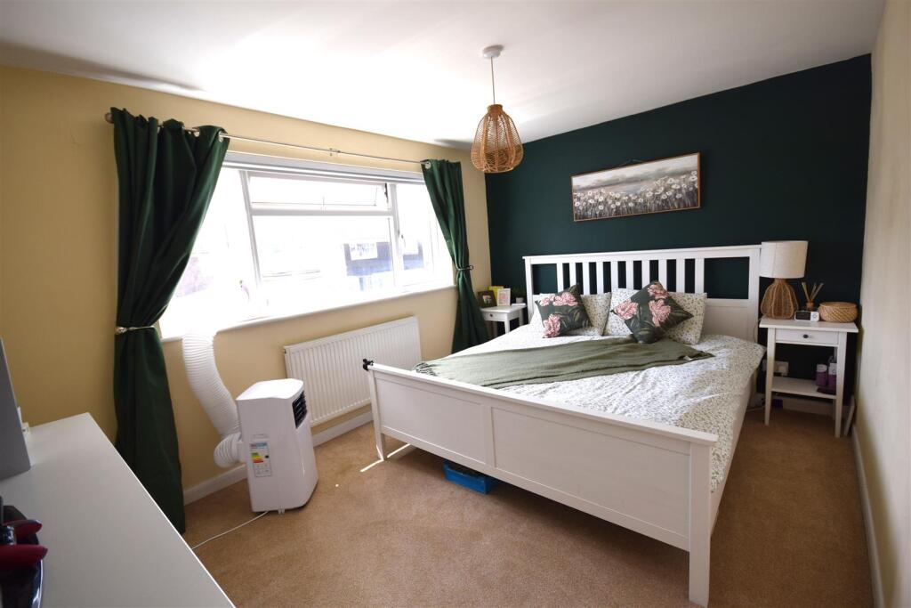 House in Northampton, Moulton Leys - More