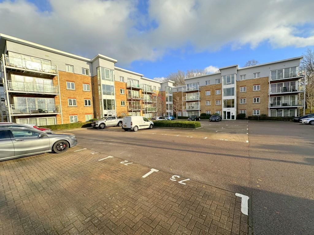 Main image of property: Primrose Close, Luton, LU3 1EU