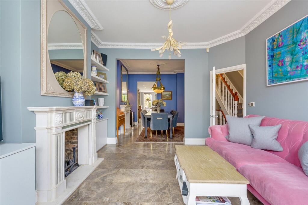 House in London - View 5