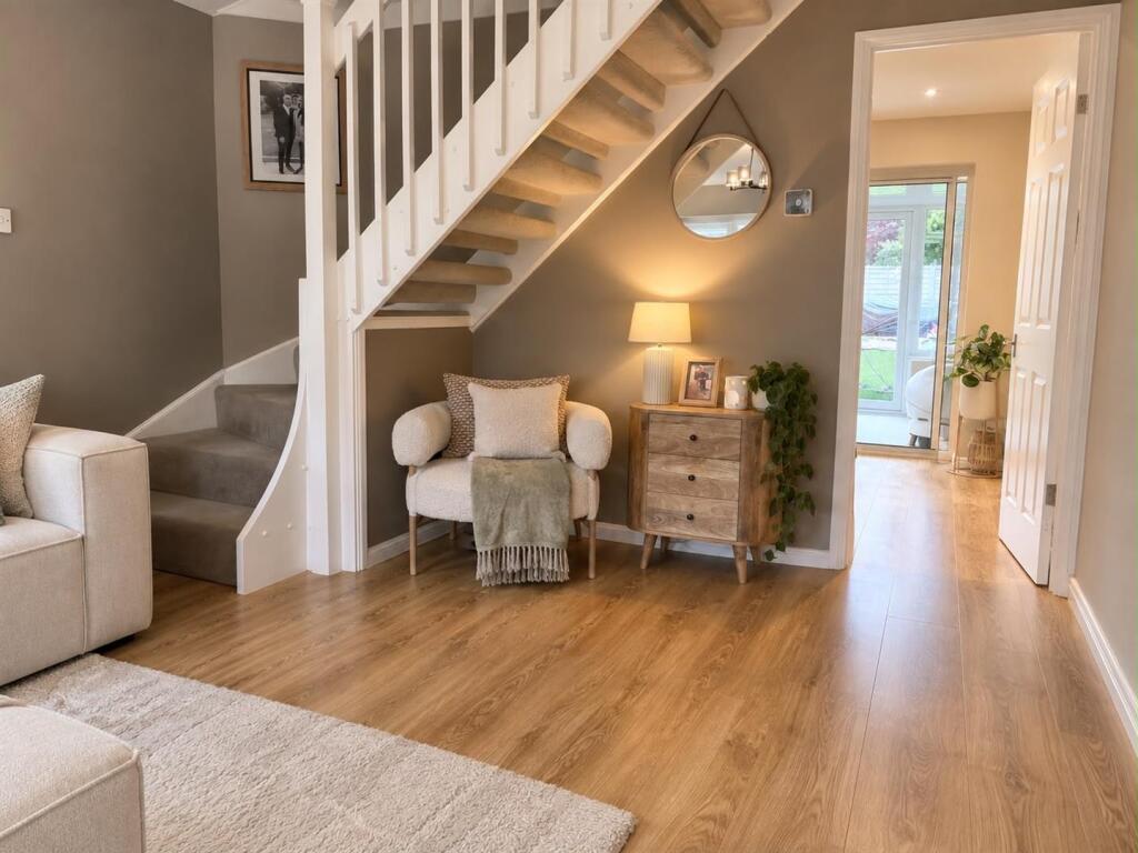 House in Horsham, Old Holbrook, North Horsham - View 5
