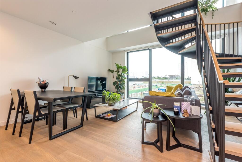 1 bedroom maisonette for rent