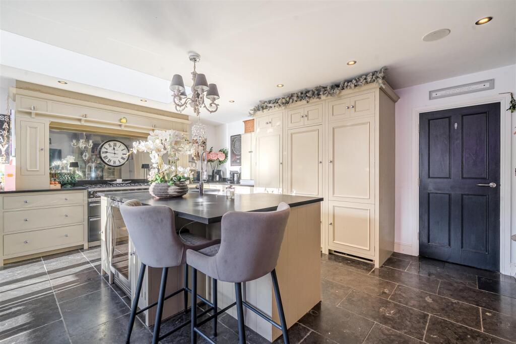 Braybrooke Road, Wargrave, Reading, Berkshire, RG10 photo 4
