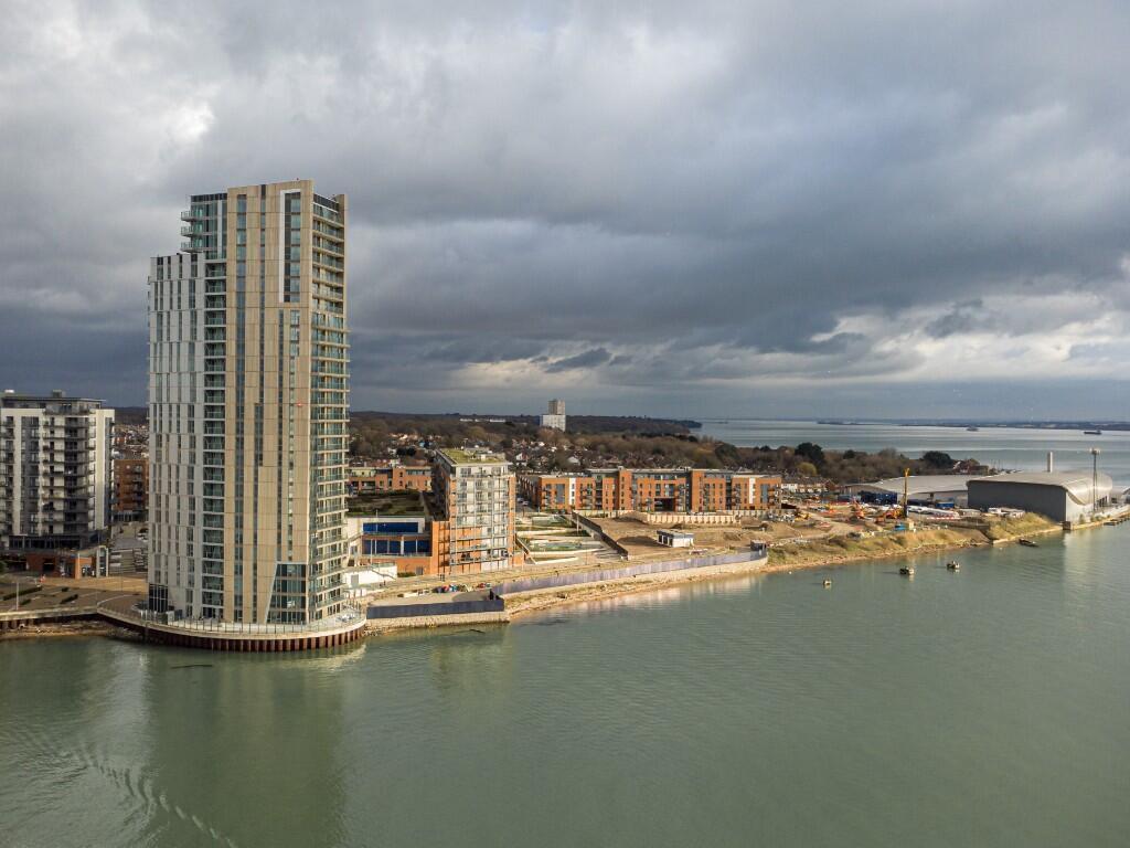 Main image of property: Centenary Plaza, Southampton, Hampshire, SO19
