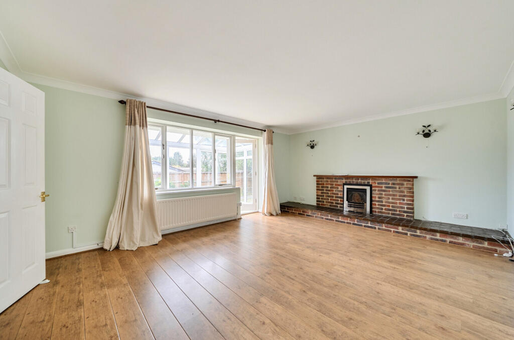 House in Redhill - View 2