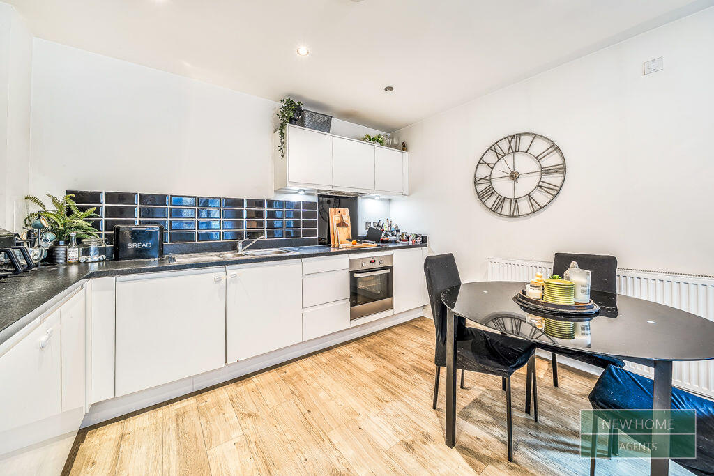 Merriam Close, Chingford, London,  E4 9JQ photo 4