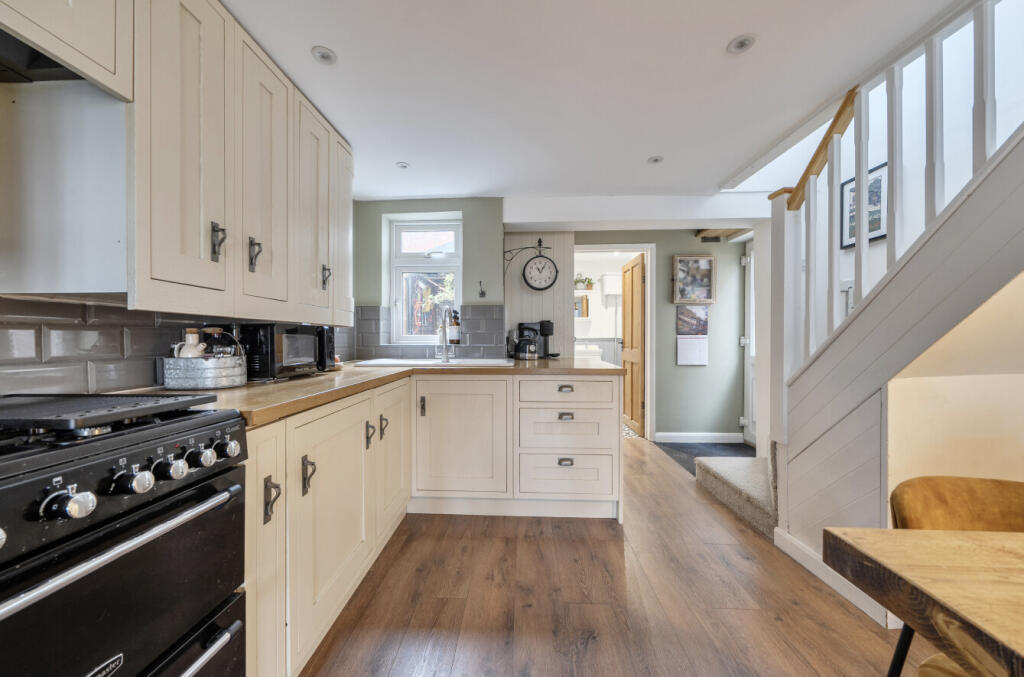House in Slough, Windsor and Maidenhead - View 3