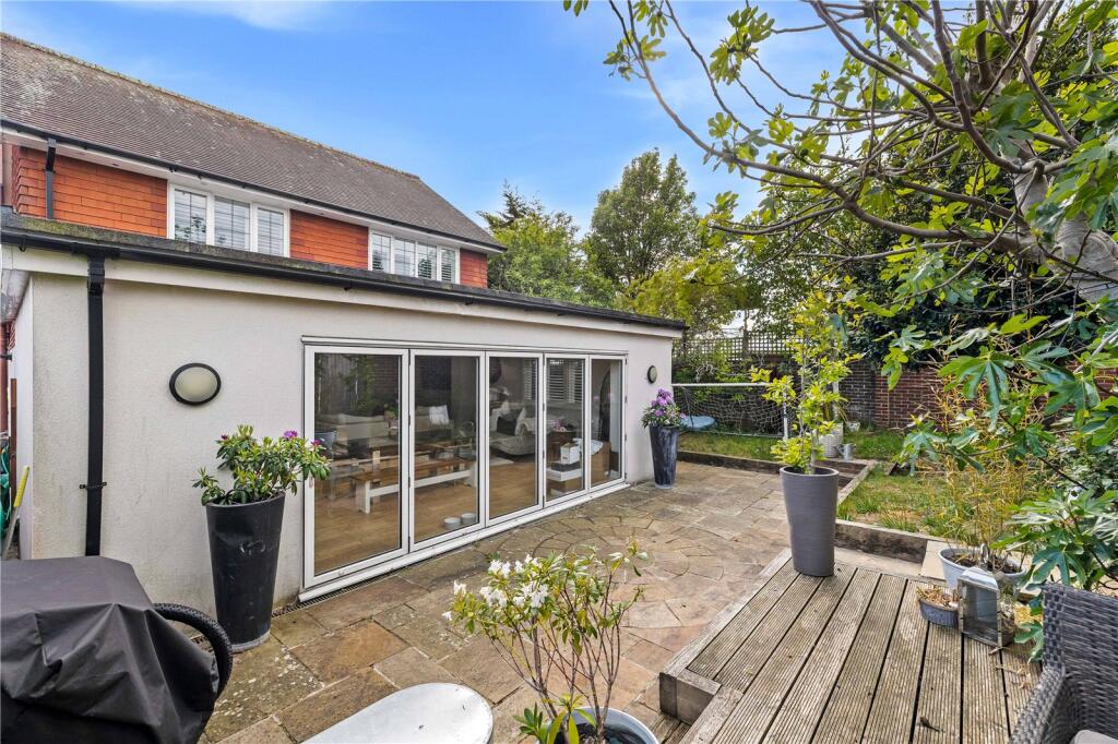 House in Brighton - View 5