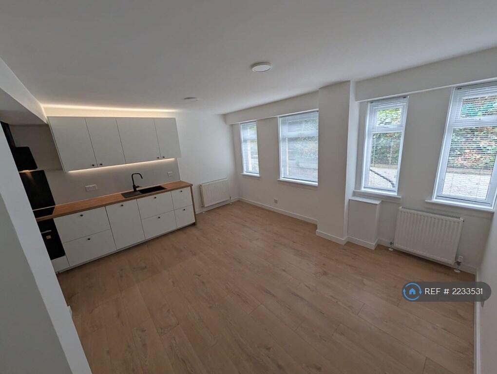 Apartment in Glasgow - View 4
