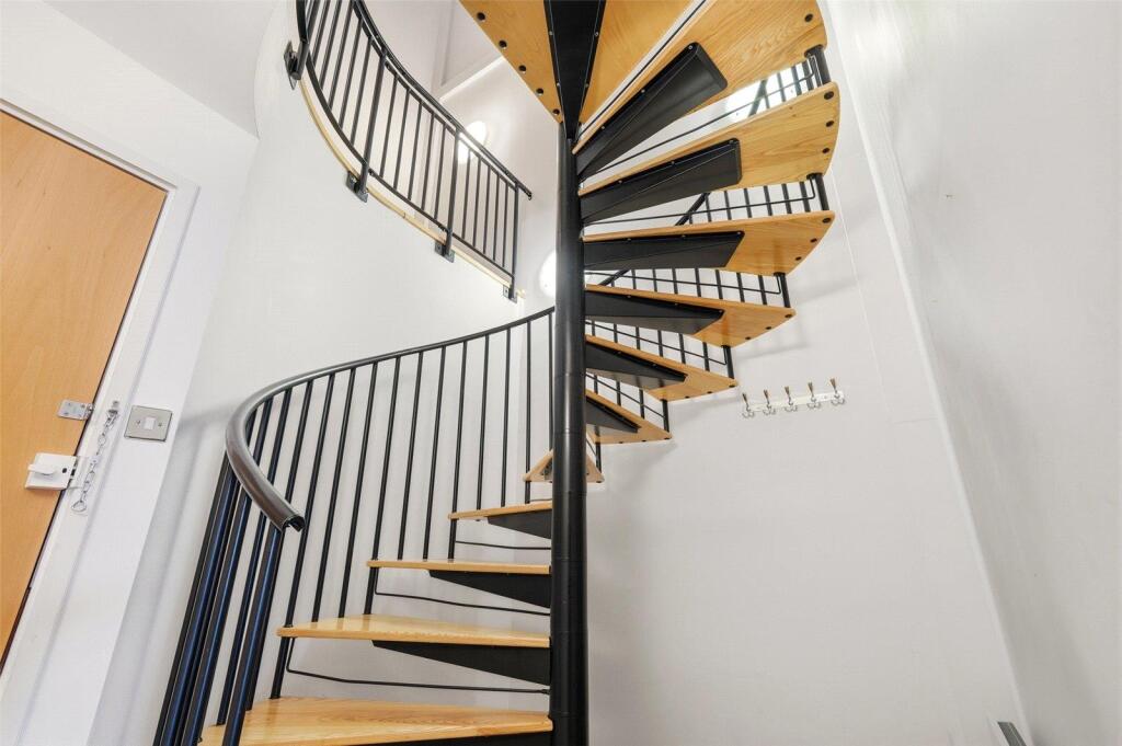 Apartment in London - View 3