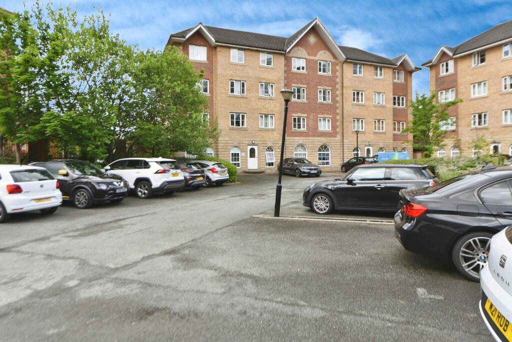 Main image of property: Labrador Quay, Salford, Greater Manchester, M50