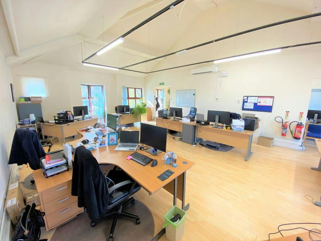 Unit 1 Hounslow Business Park 9.JPG