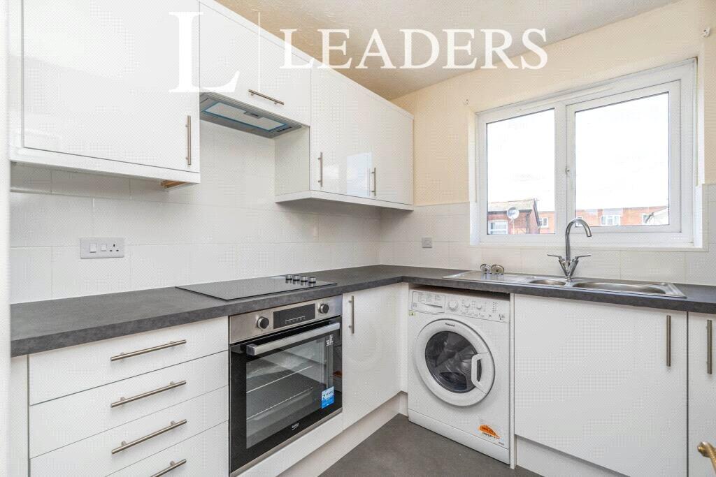 Apartment in Southampton, Western Docks, Freemantle - View 3