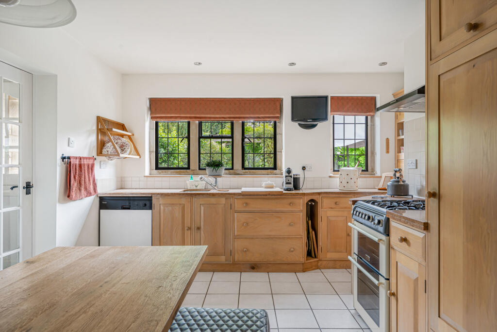 House in Gloucester - More