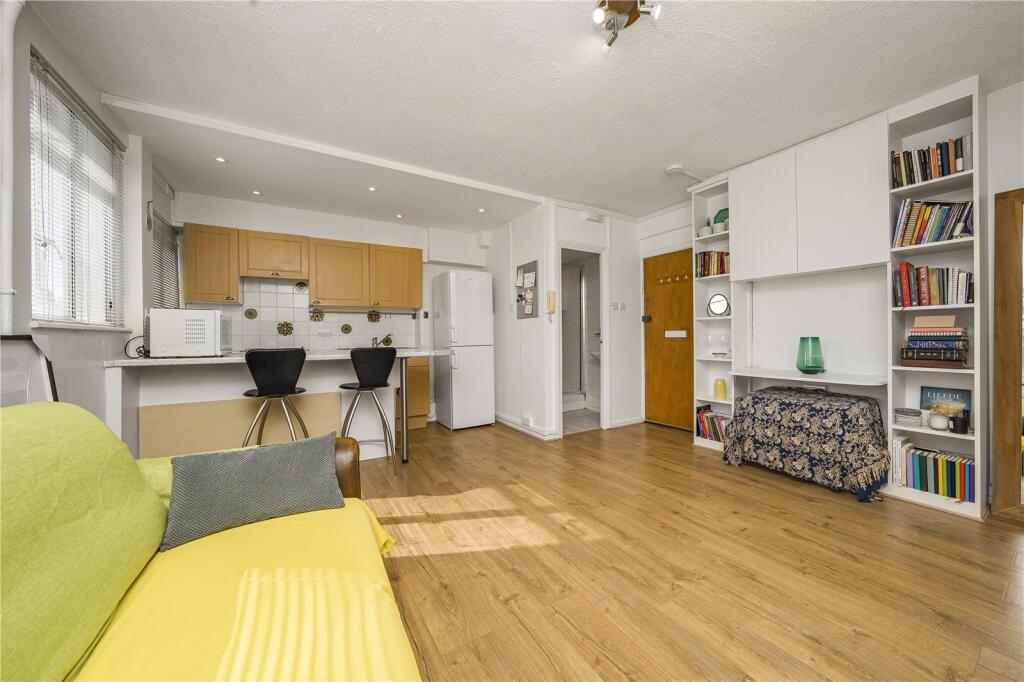 Harwood Court, London, SW15 photo 3