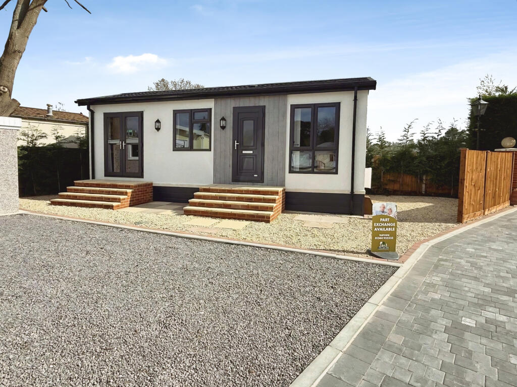 Main image of property: Crowthorne, Berkshire, RG40