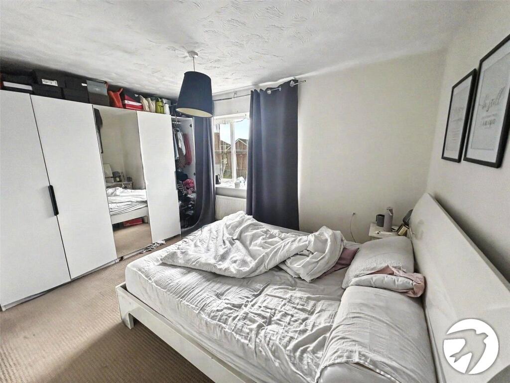 House in Gillingham, Medway - View 4