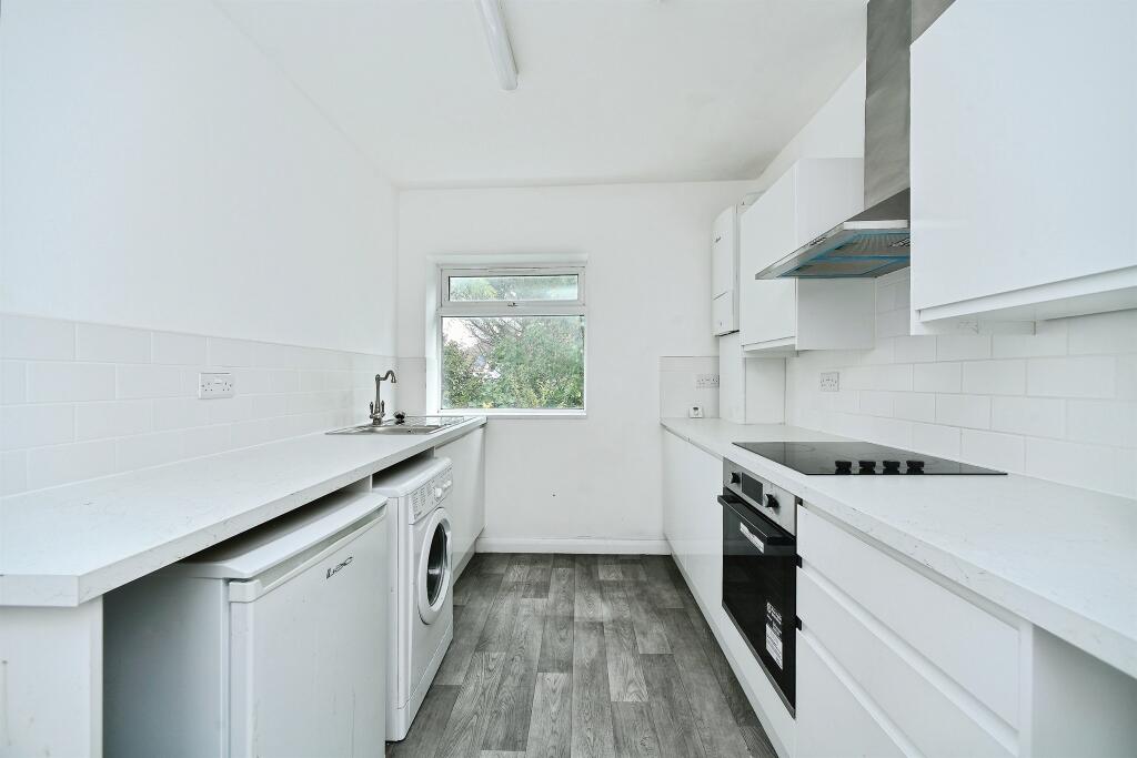 Queens Park Road, Brighton photo 5