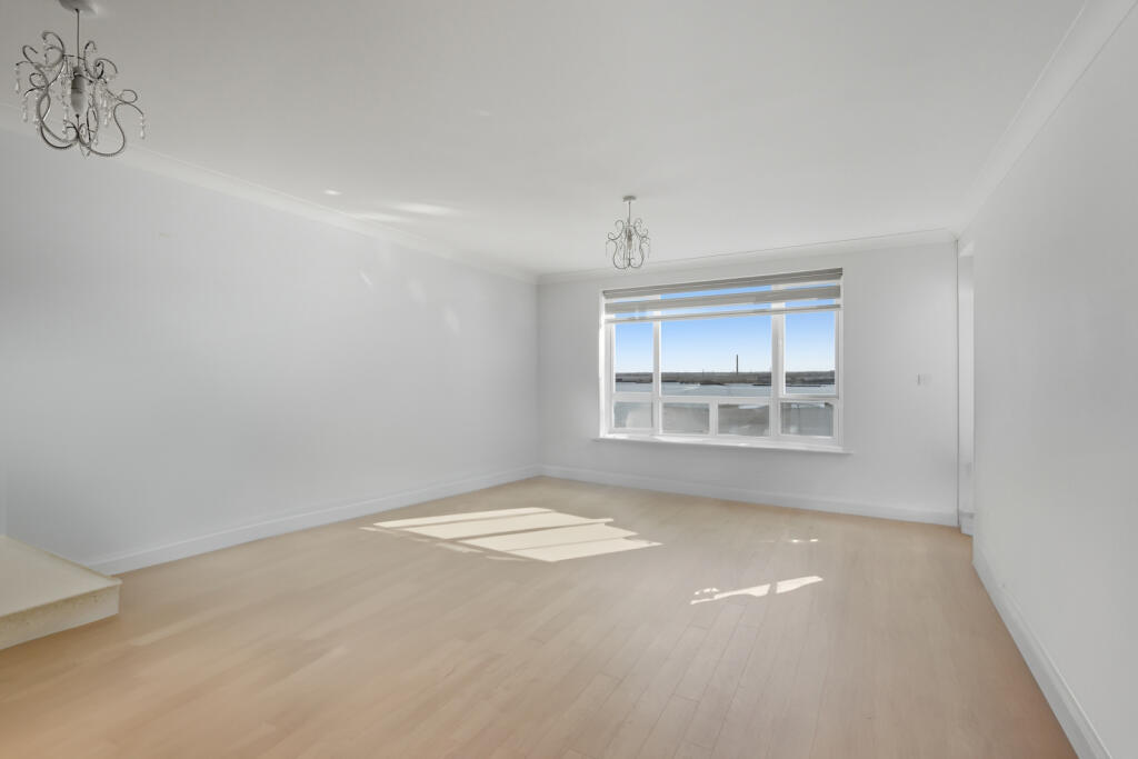 Argent Court, Argent Street, RM17 photo 3
