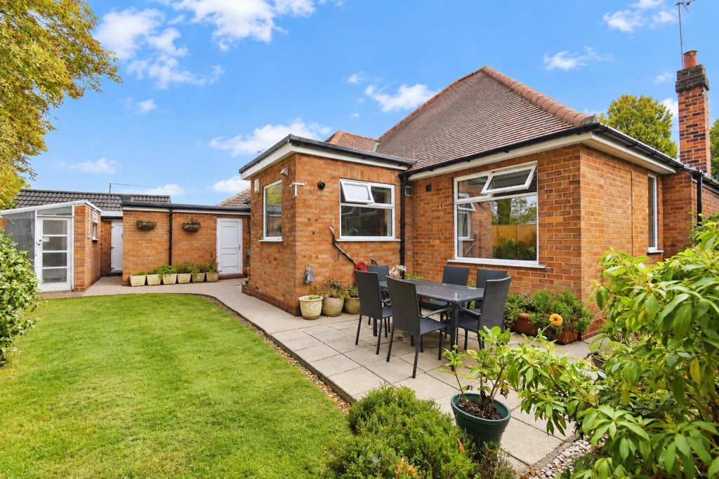 House in Hull - View 4
