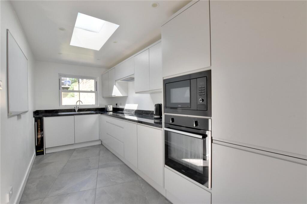 House in London, Cordwell Estate, Hither Green - View 4