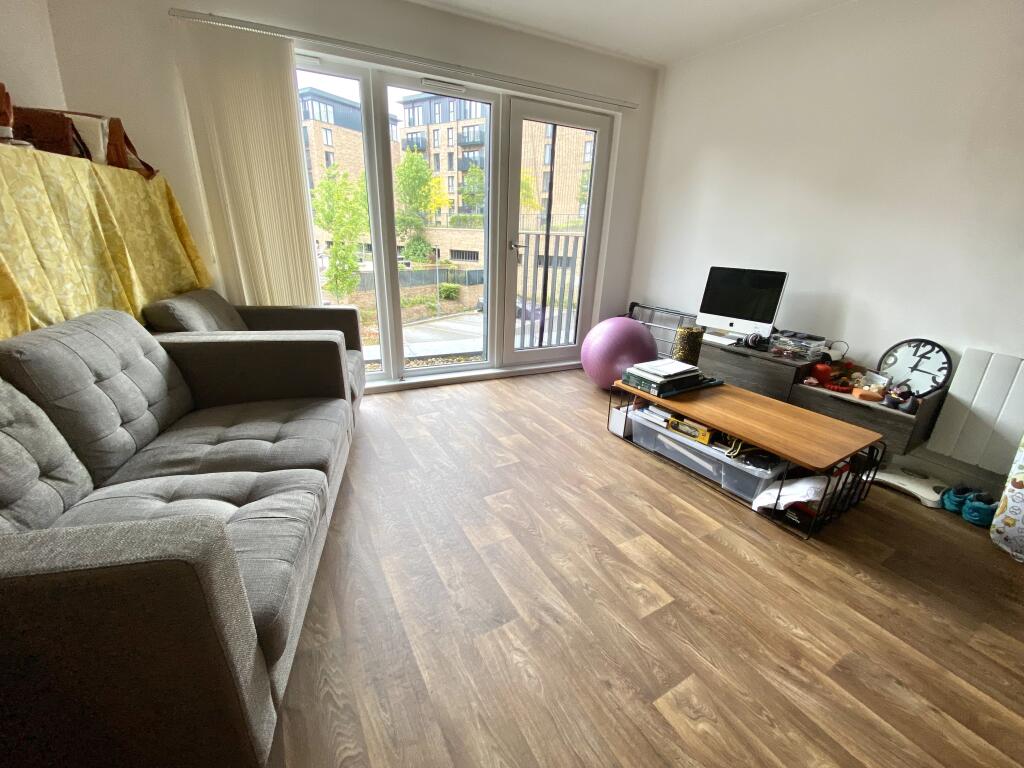 Additional image 3 of Lincoln, 3 Lexington Gardens