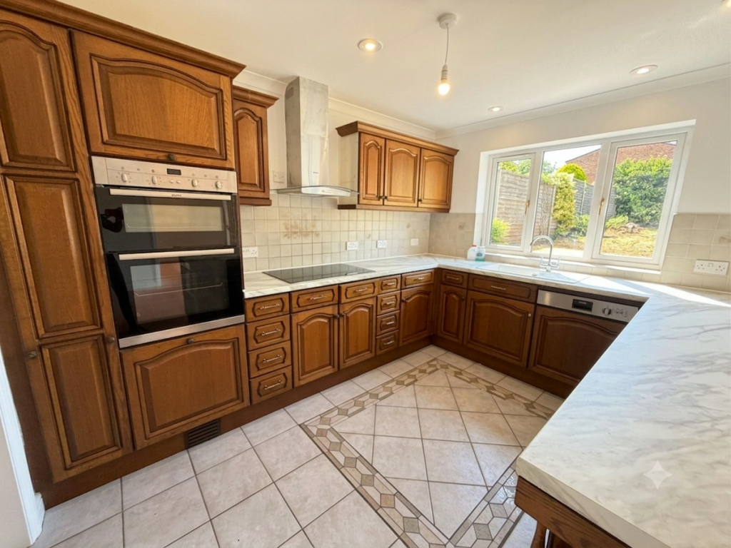 Staverton Road, Daventry - View 6