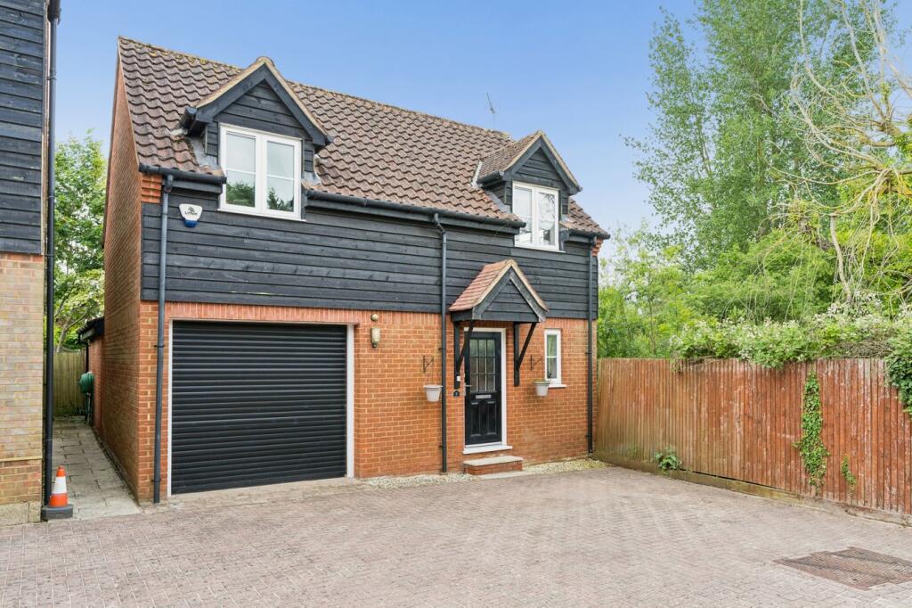 Main image of property: Old Barn Close, Henlow, SG16