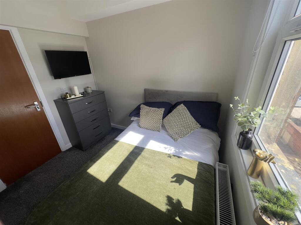 Main image of property: *Lovely En-suite Room* St. John Street, Mansfield