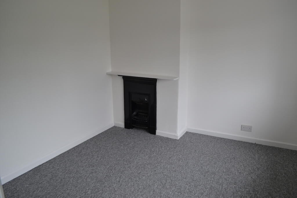 4 bedroom semi-detached bungalow for rent