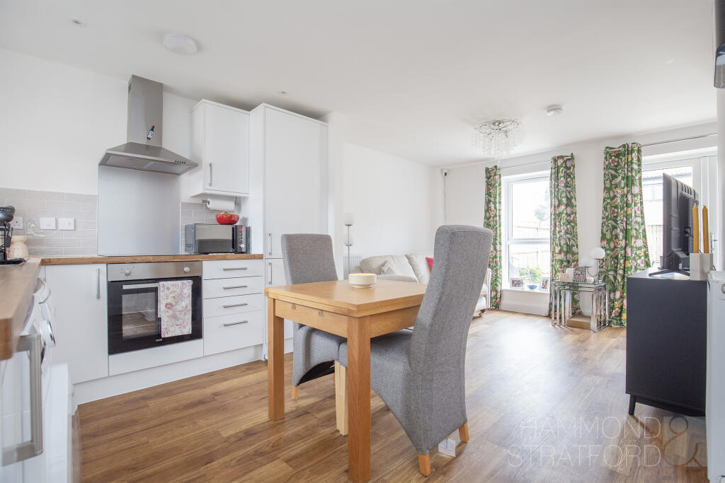 House in Norwich, St Giles Park, Cringleford - More