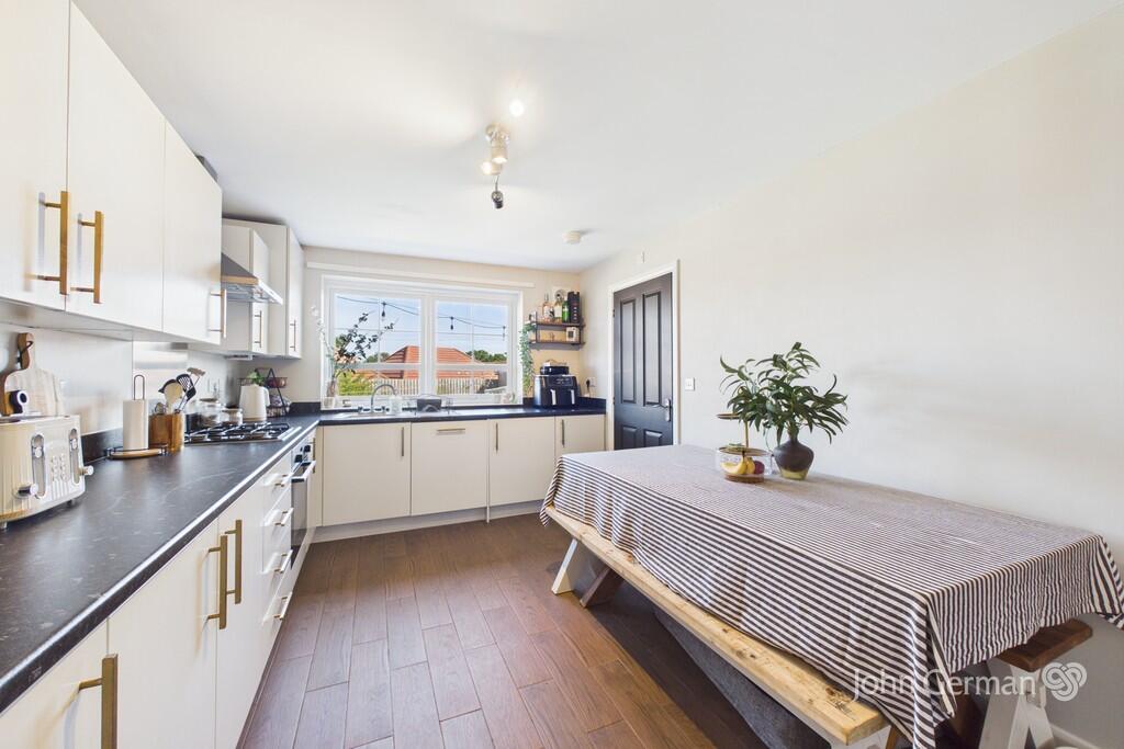 House in East Staffordshire, Blount's Green, Uttoxeter - More