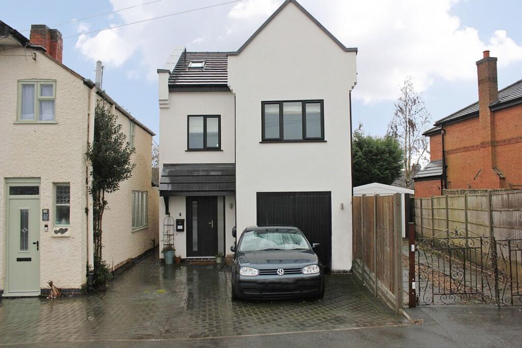 5-bed house on Gorse Lane, Oadby, LE2, £450,000
