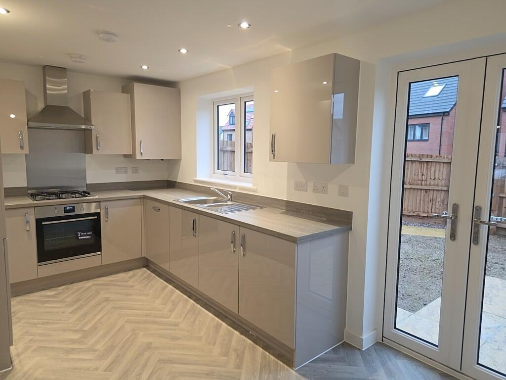 Galloway Close, Hampton Woods
Peterborough
PE7 8YX
 photo 4