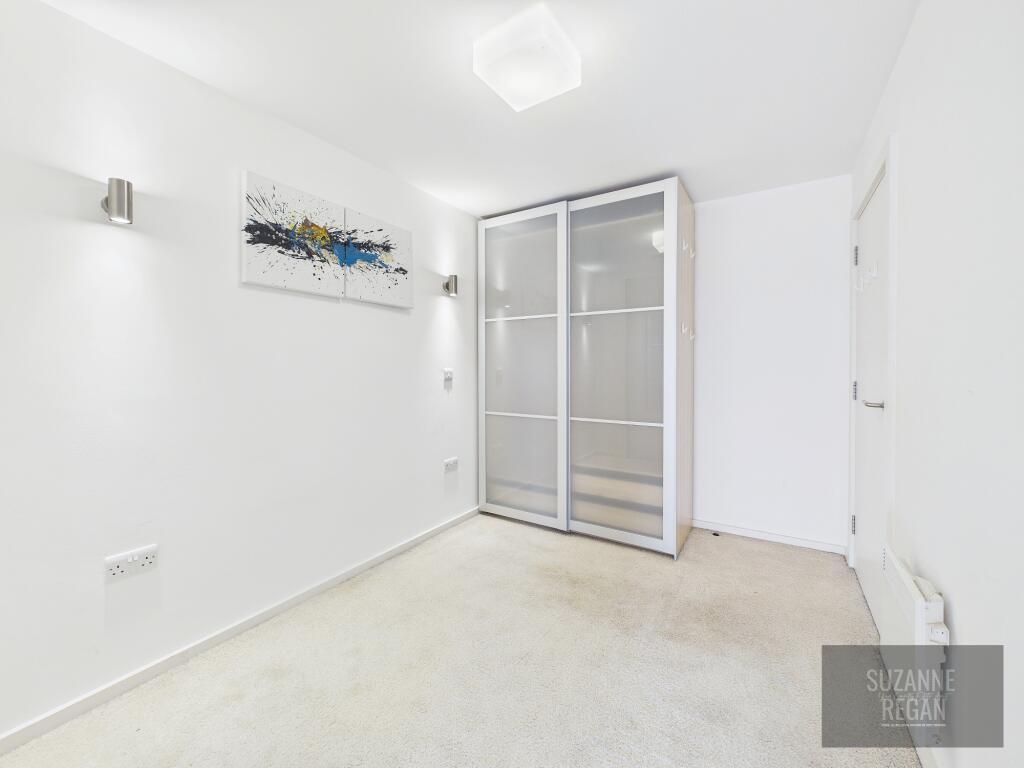 Apartment in Coventry, West Midlands - More