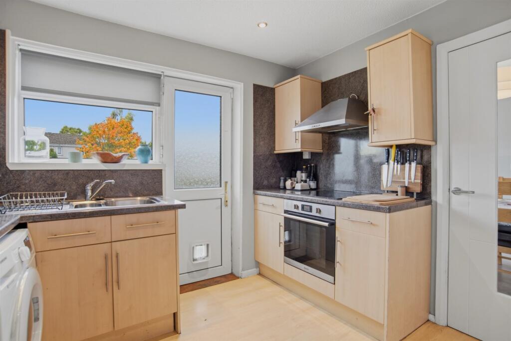 House in Glasgow, East Renfrewshire - More