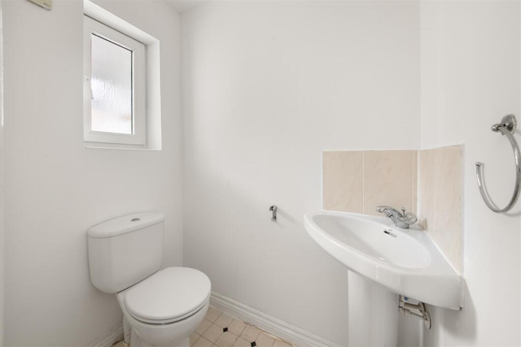 House in London, Hounslow West - View 5