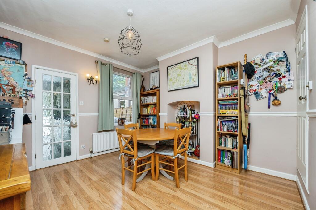 House in Worcester - View 4