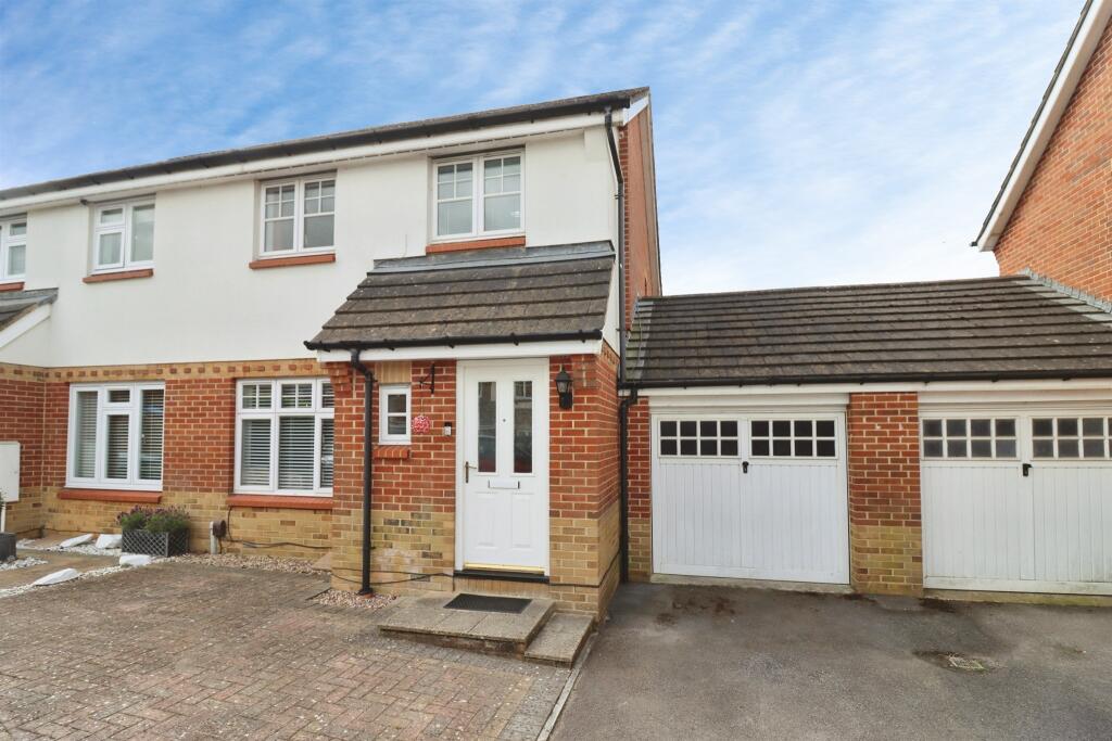 Main image of property: Emet Lane, Emersons Green, BRISTOL