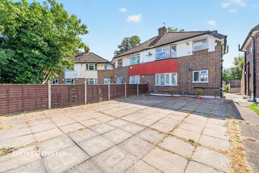 Main image of property: Elmcroft Close, Feltham