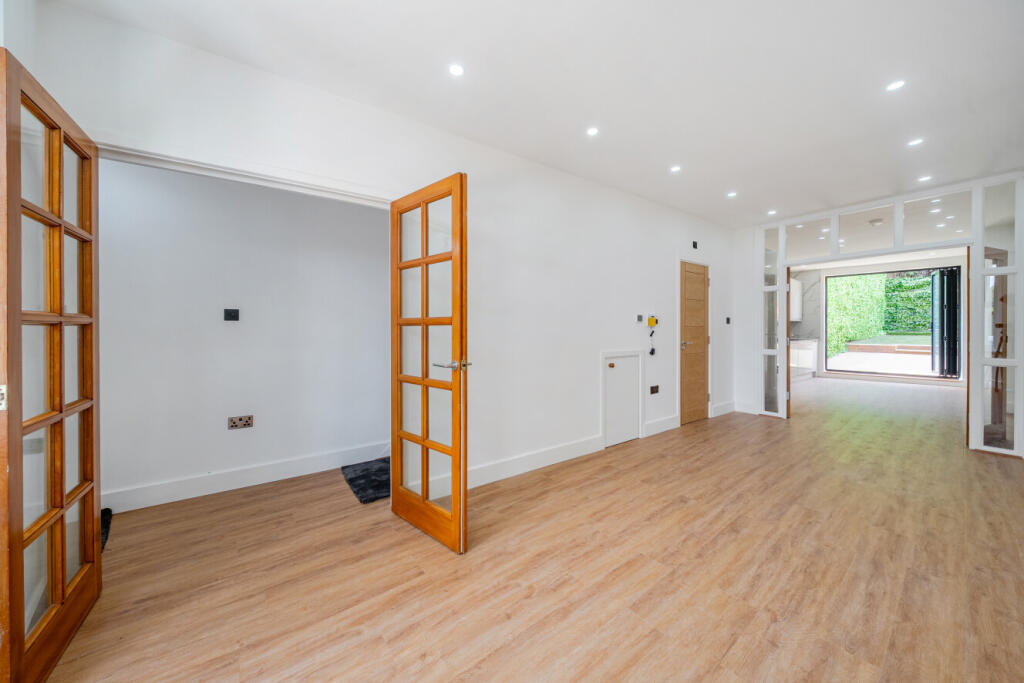 House in London - More