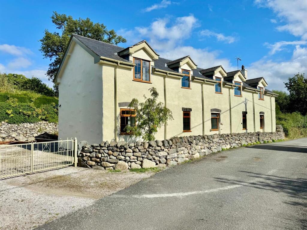 3-bed house on Tyn-Y-Groes, Conwy, £545,000